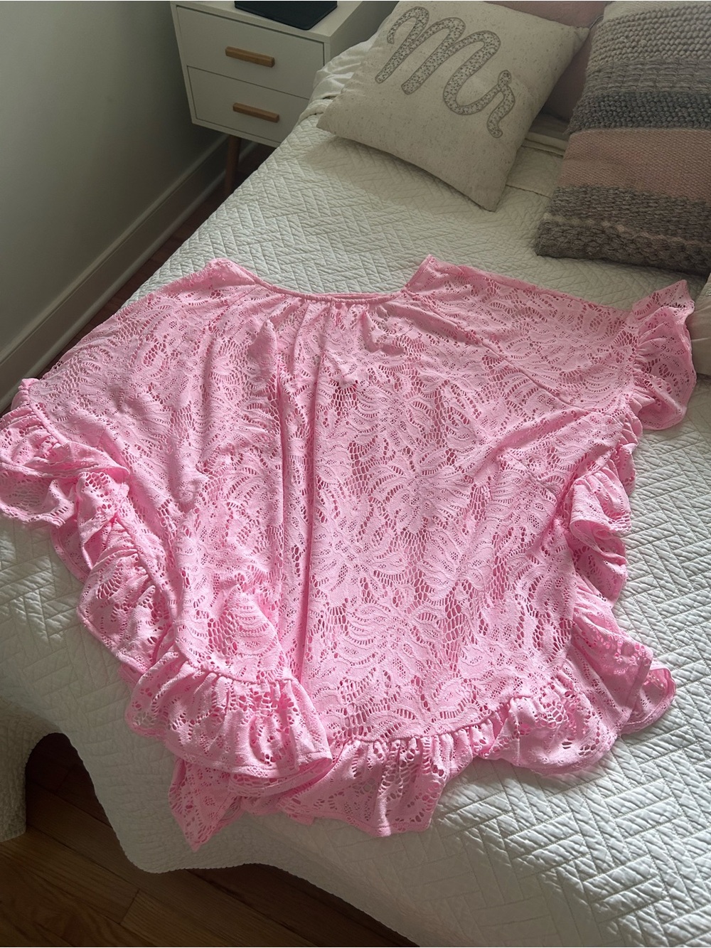 Lilly Pulitzer Atley Coverup in pink. Size S/M. Like new. - Picture 3 of 10